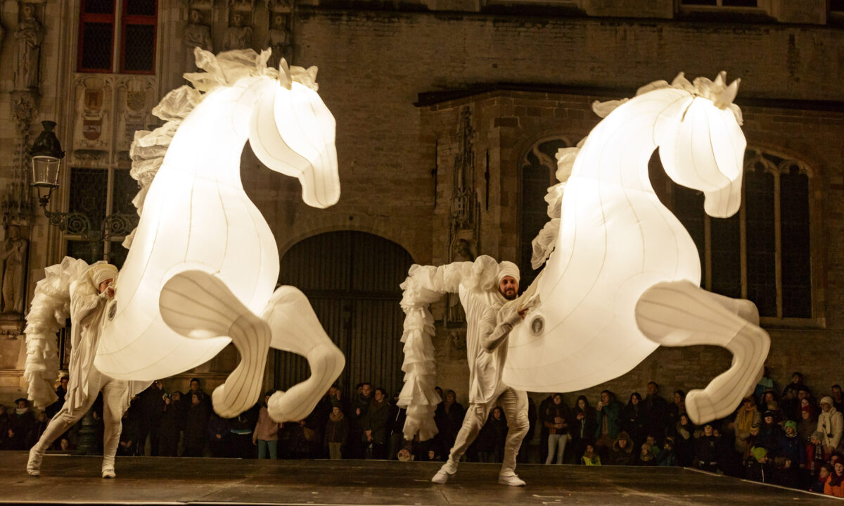 fiers-a-cheval-la-compagnie-des-quidams
